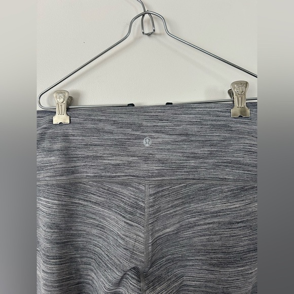 Lululemon Wunder Under Crop (Hi-Rise) Point Ice Grey Black Size 12 - Picture 8 of 9